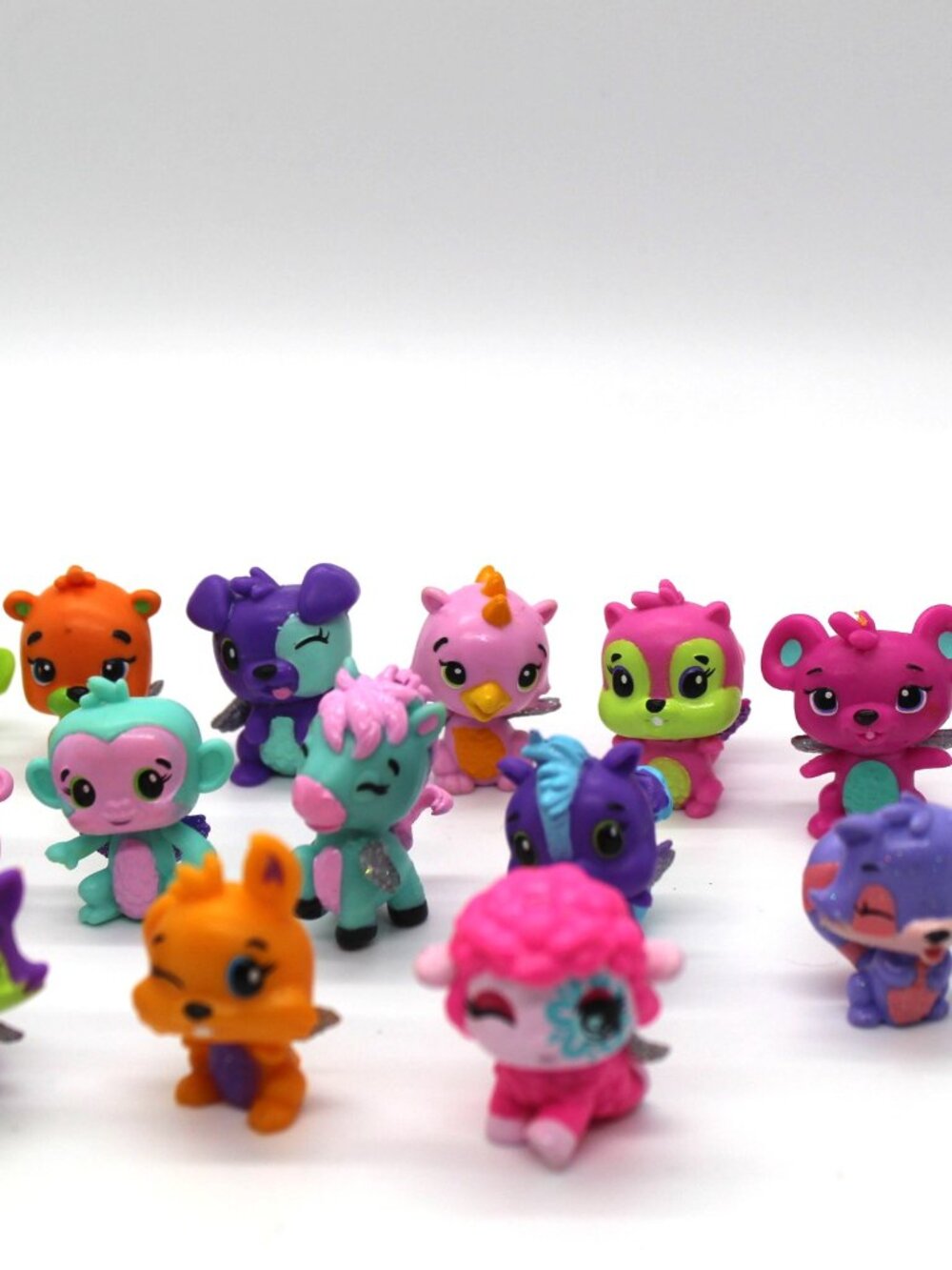 Mixed Lot of 17 Hatchimals Mini Figures Collectible Colleggtibles Mattel Toys